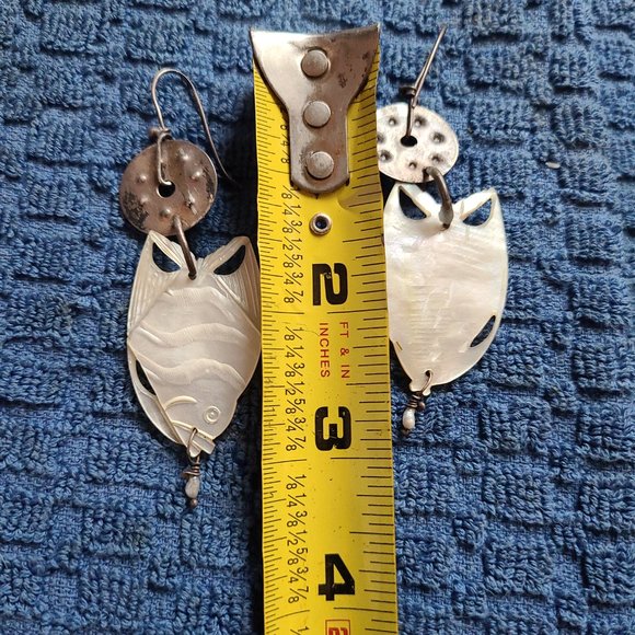 Vintage Mother of Pearl Earrings - Picture 4 of 4